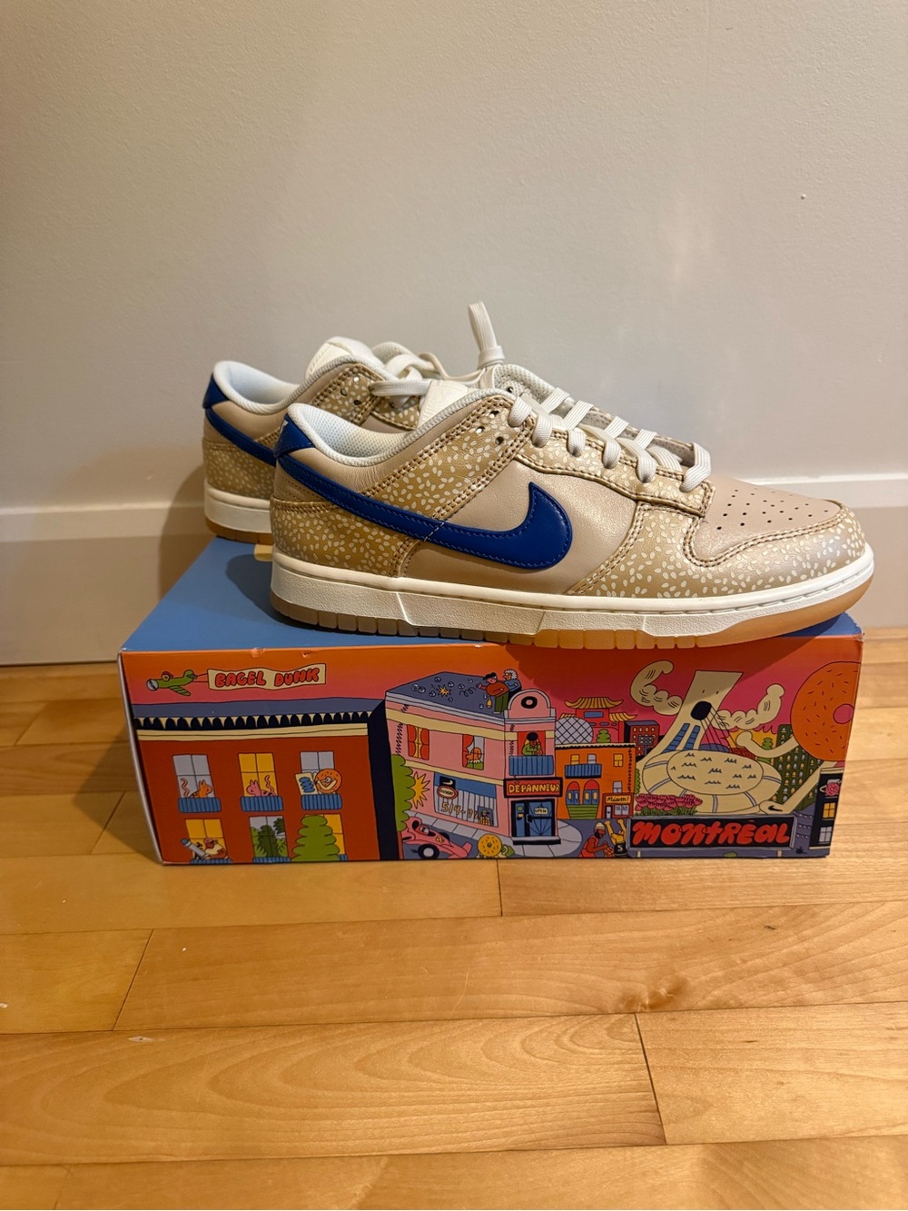 Nike Dunk Low - Montreal Bagel Sesame - Special Edition Box + Bag